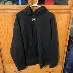 UNDER ARMOUR MEN’S HEAVY PERFORMANCE HOODIE. SIZE XL